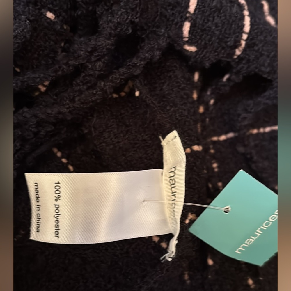 Maurice’s infinity warm scarf black carmel - Picture 6 of 8